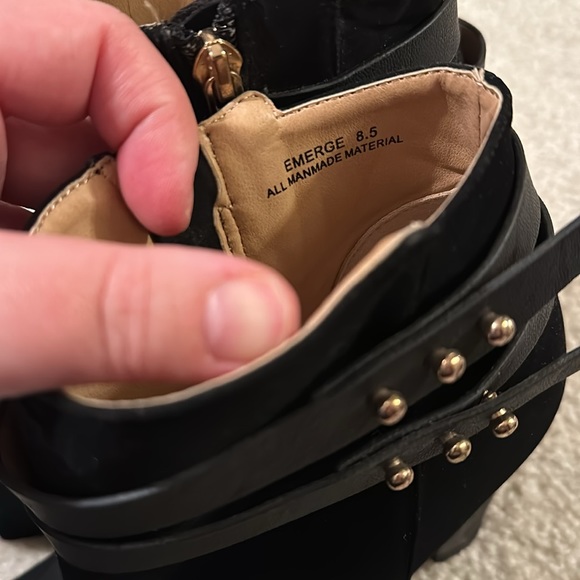 Heeled bootie - Picture 7 of 7